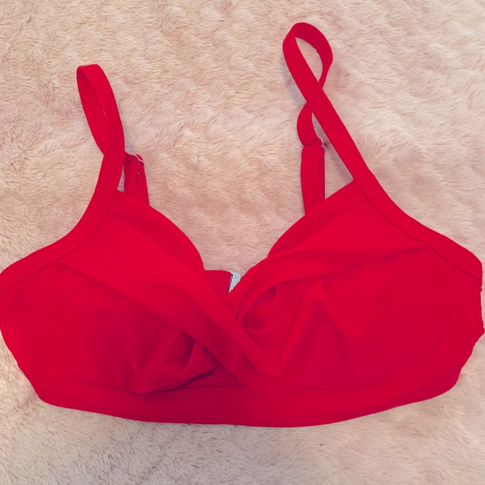Athletica twister, bathing suit top bikini red 34